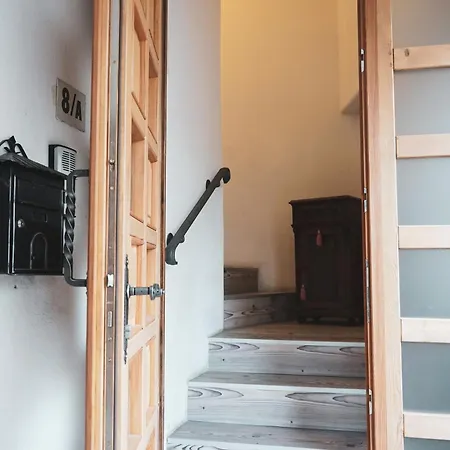 Freddie House Апартаменти Albiano (Trento)