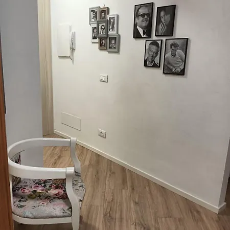 Freddie House Apartment